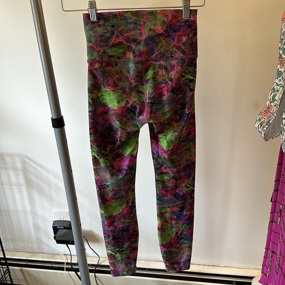 Lululemon Wunder Train High-Rise Tight 25" - Vivid Floral Multicolor - Picture 3 of 7